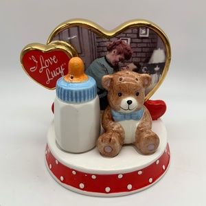 VTG I Love Lucy 50th Anniversary Lucy is Enciente Collector Salt & Pepper New!